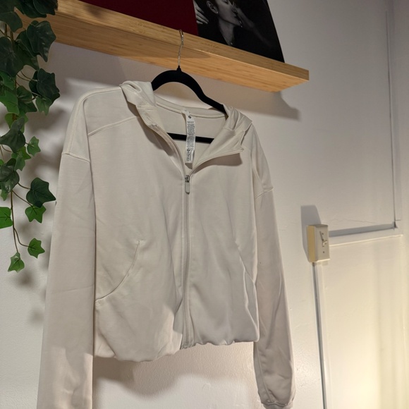Lululemon Cropped Zip-Up Hoodie Jacket – Cream – Size 8 - Picture 3 of 5